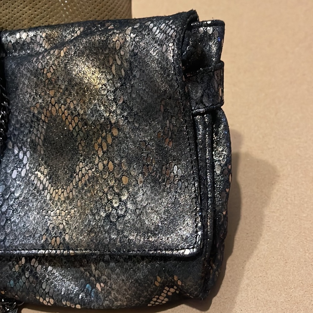 Tylie Malibu Clutch - Picture 3 of 8